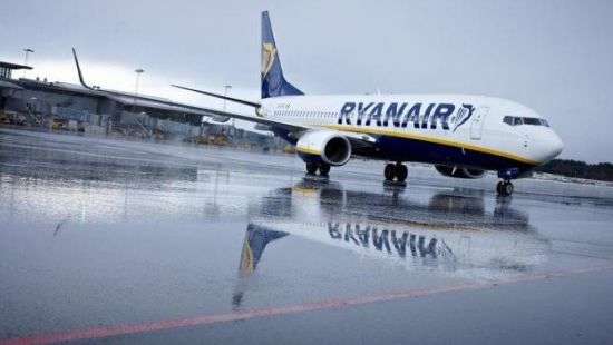 Гройсман предложил лоукостеру Ryanair летать из Львова