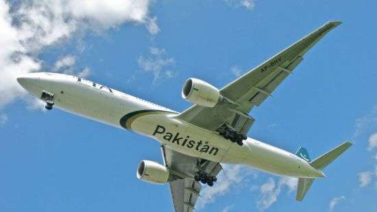 Авиалайнер, следующий из Абу-Даби в Карачи, едва не потерпел крушение над Пакистаном