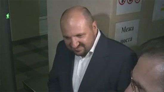 Розенблат с улыбкой пришел на допросы в НАБУ (ВИДЕО)