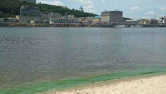 Все пляжи Киева оказались опасны для здоровья