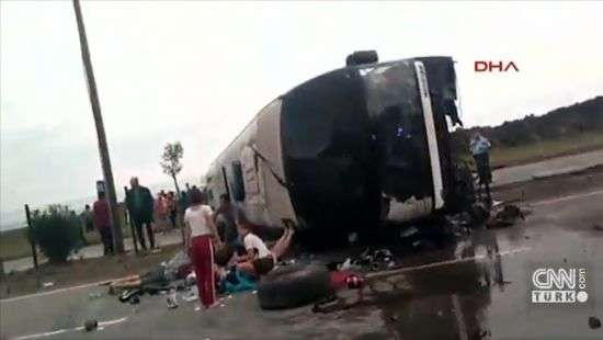 В Турции перевернулся автобус с детьми из Грузии (видео)