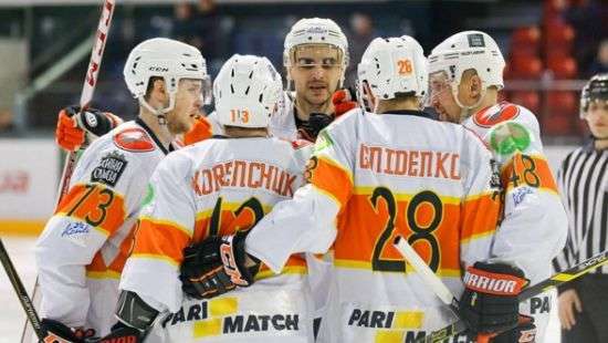 «Кременчук» заключил контракты с 16 хоккеистами