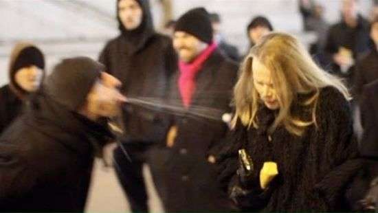 Беженцев в Германии обвинили в домогательствах во время народных гуляний