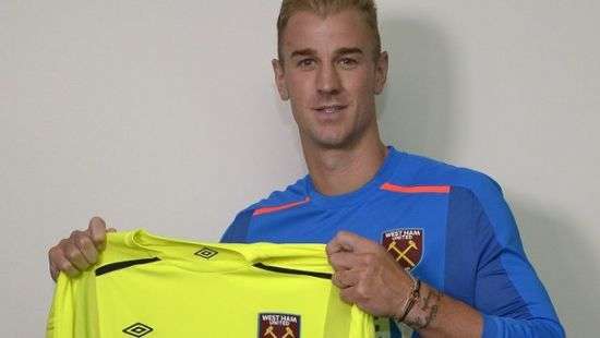 «Манчестер Сити» отправил в аренду вратаря сборной Англии