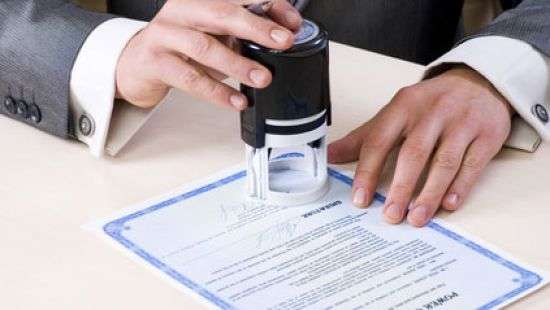 В Украине вступил в силу закон об отмене печатей на документах