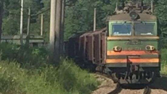 В Тернополе подросток получил ожоги, делая селфи на крыше вагона поезда
