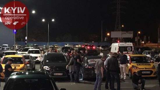 В Киеве минувшей ночью из автомата расстреляли мужчину