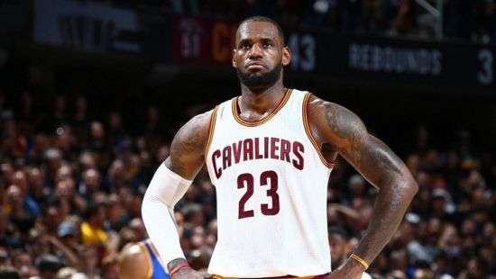 НБА. Леброна Джеймса не устраивает работа клуба в межсезонье