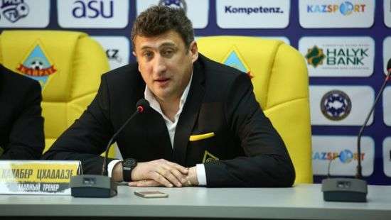 «Кайрат» остался без тренера