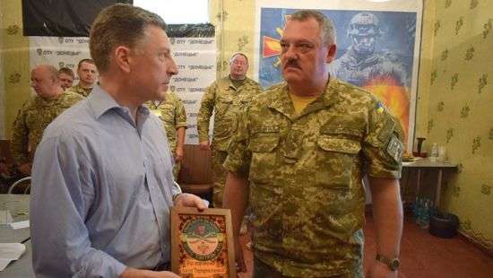 Курт Волкер посетил зону АТО с делегацией Госдепартамента США (фото)