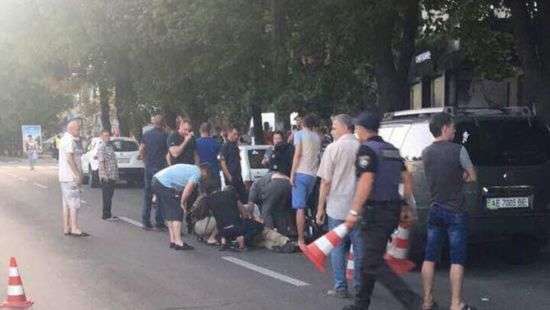 Полиция назвала причину перестрелки в центре Днепра (видео)