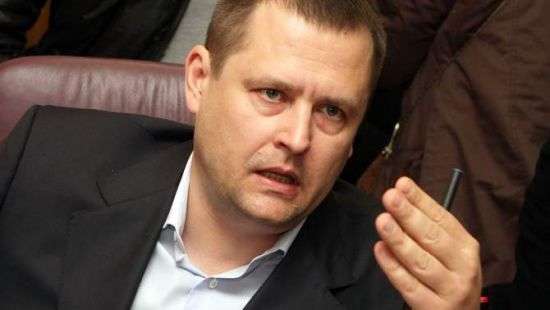 Филатов предложил своим критикам «лучше сразу повеситься»