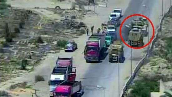 В Египте танк раздавил авто со взрывчаткой и смертниками: появилось яркое ВИДЕО