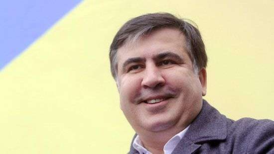 Саакашвили официально лишили гражданства, он уезжать не намерен