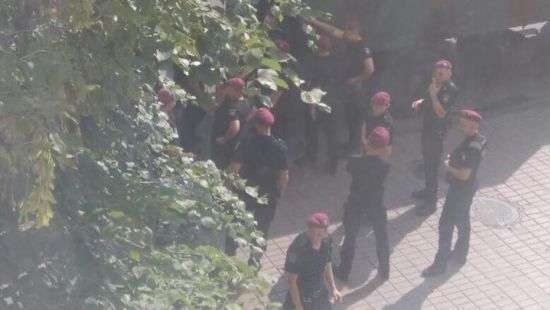 В Киеве правоохранители заблокировали офис ОУН