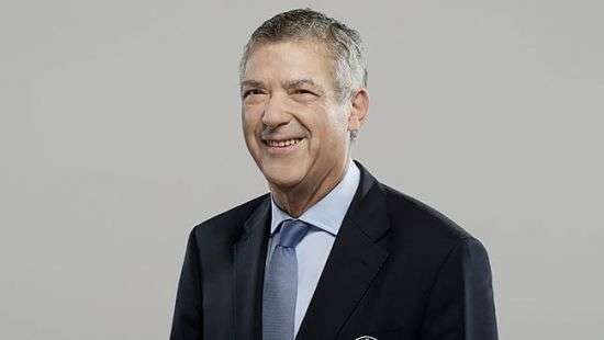 Обвиняемый в коррупции чиновник ушел с поста вице-президента УЕФА