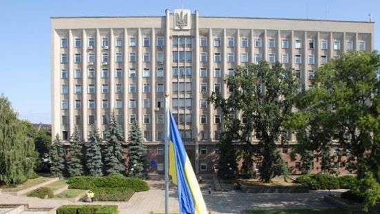 В Николаеве после внеочередной сессии облсовета избили депутата