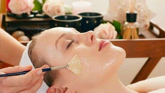 Косметологи назвали новый тренд в уходе за лицом