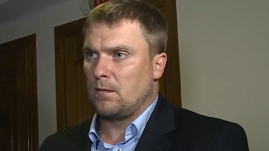 Задержанными на взятке оказались помощник Трояна и представитель «Азова»