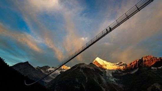 В Швейцарии заработал самый длинный в мире подвесной мост