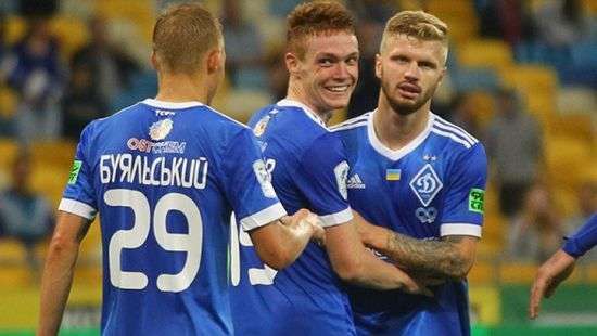 УПЛ. «Динамо» разгромило «Карпаты»