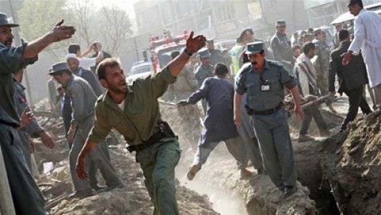 В Афганистане взрыв в мечети унес десятки жизней