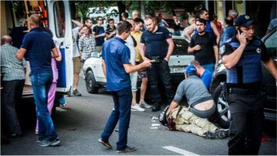 После перестрелки в Днепре в один день хоронили убитого бойца и женили сына Саакяна