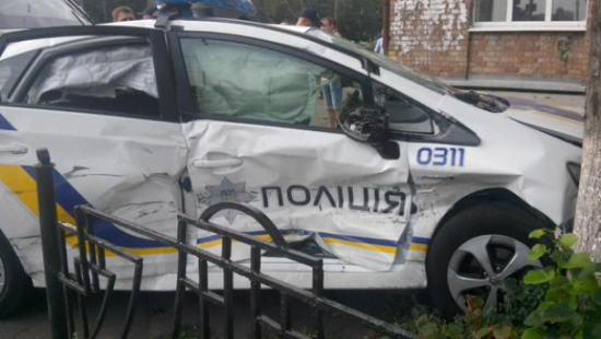 Выяснилось, сколько служебных авто разбили патрульные полицейские в этом году
