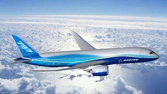 В небе над США «лайнер мечты» нарисовал свой силуэт