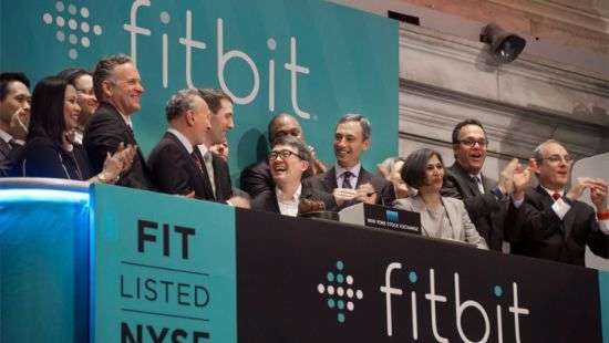 Fitbit продолжает нести убытки