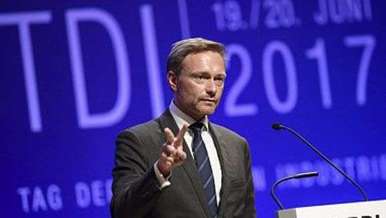 Немецкий политик призвал «временно забыть» об аннексии Крыма