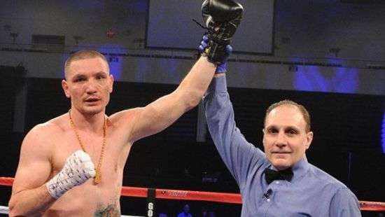 Украинский боксер побил непобедимого американца