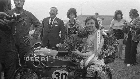 Умер легендарный мотогонщик