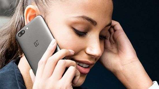 Медики назвали самую распространенную «смартфонную» болезнь