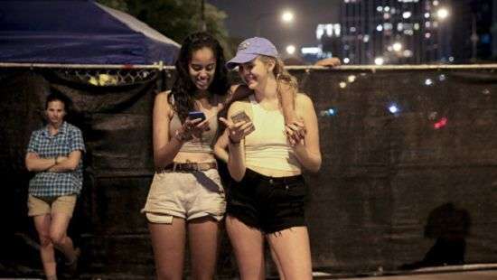 Дочь президента США в экстазе каталась по земле (ВИДЕО)