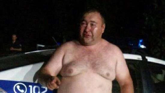 В Кривом Роге пьяный и голый полицейский устроил дебош