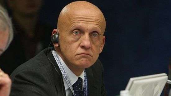 Коллина не покинул Украину