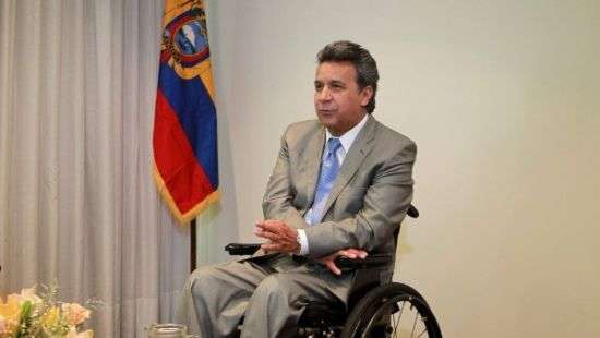 Эквадорский Ленин сократил зарплаты госслужащим ради малоимущих