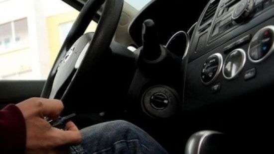 В России пьяный угонщик выкрал машину, в которой сидели двое детей