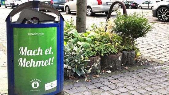 Урны для мусора в Германии возмутили турок