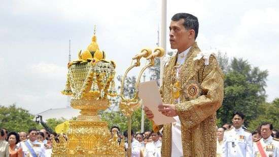 61-летнего жителя Таиланда посадили на 18 лет за оскорбление королевского величия