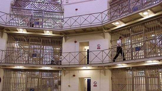 В Великобритании предлагают заключенных отпускать домой на Рождество