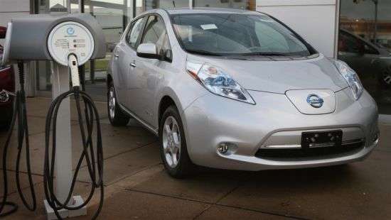 Nissan прекращает разработку аккумуляторов