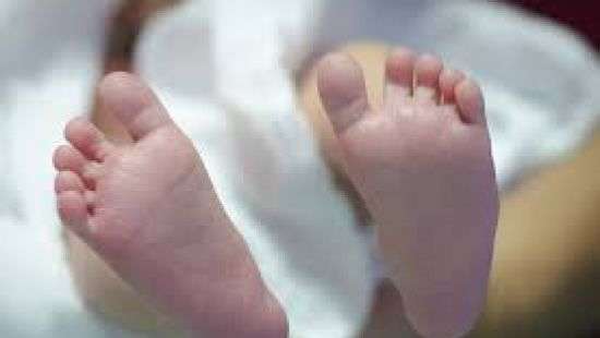 В Китае молодая мать посылкой отправила новорожденную дочь в приют