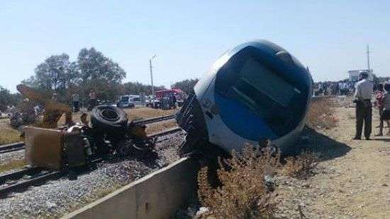 В Египте столкнулись пассажирские поезда: 29 погибших, десятки раненых (ФОТО)