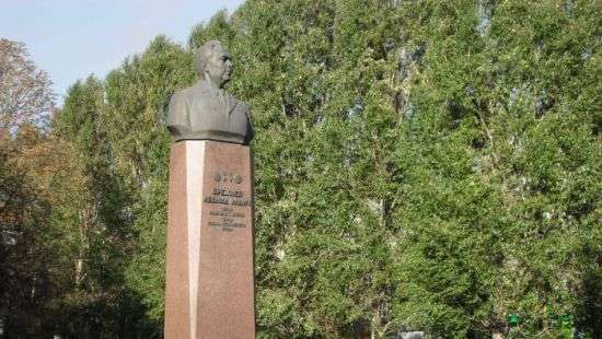 В Каменском снова поднялась волна за снос памятника Брежневу