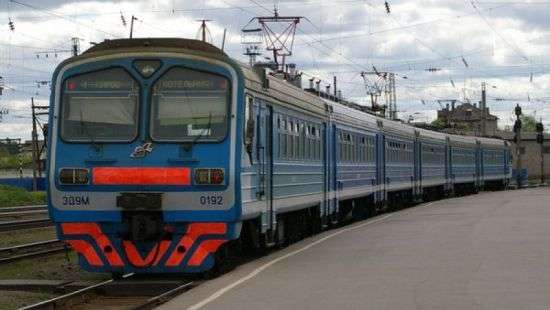 В Одесской области парни получили удар током на крыше электрички