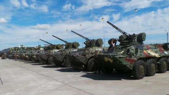 Порошенко сообщил, сколько военной техники получили ВСУ