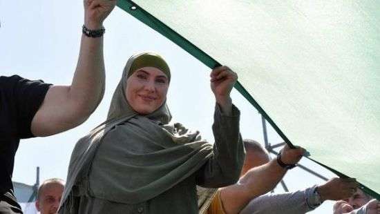 На Майдане развернули мегафлаг Ичкерии (фото)