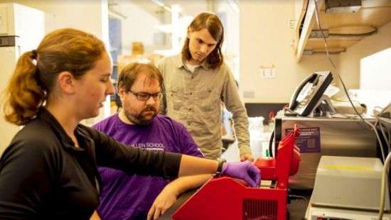 Учёные смогли заразить компьютер ДНК вирусом